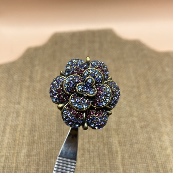 Heidi Daus Petal Profusion purple hues - Picture 9 of 9